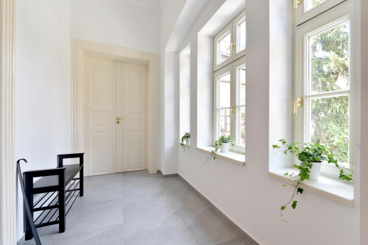 Apartman S Balkonom Trencin Exterior photo